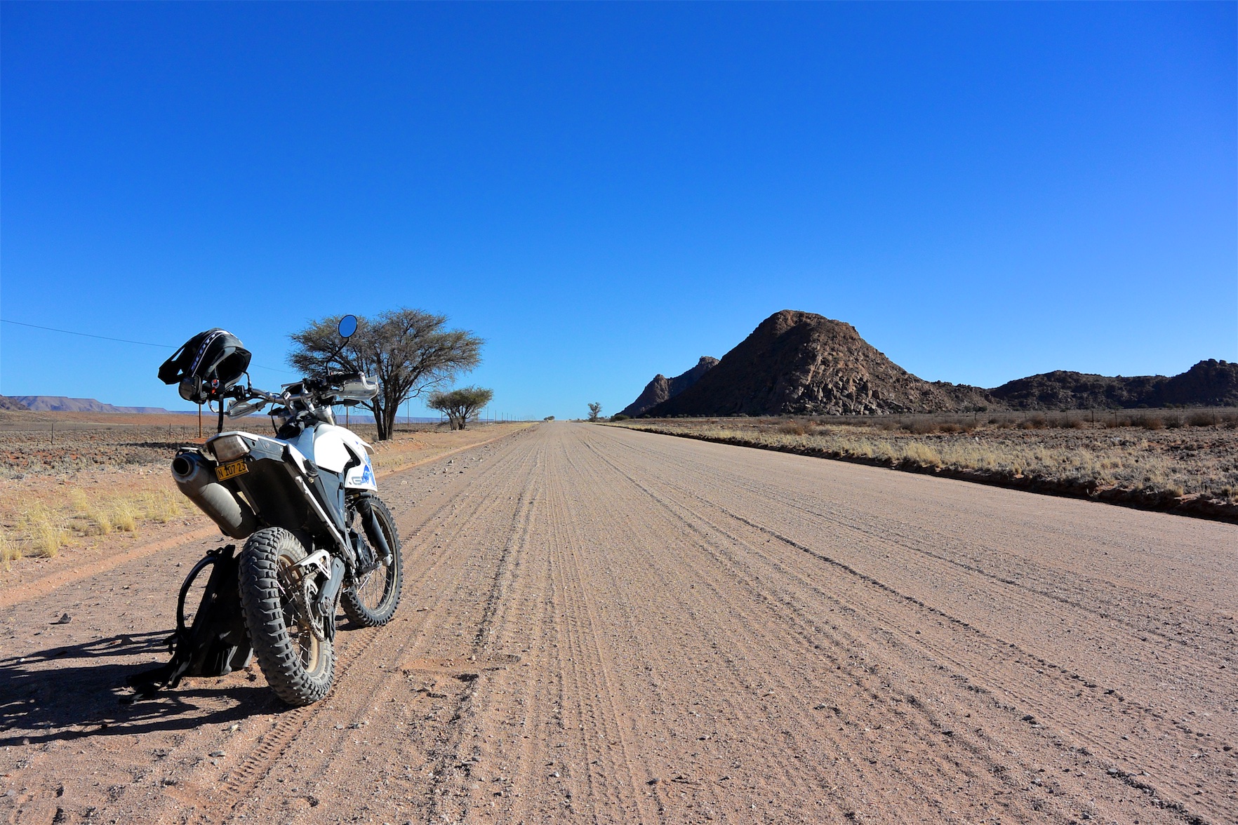 tag-02-namibia-motorrad-0057